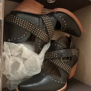 Ariat Dixon Rock and Roll Booties